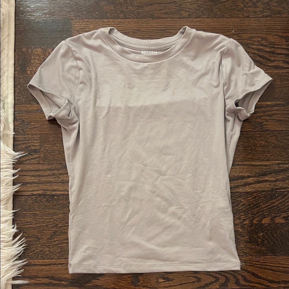 Hollister grey tee